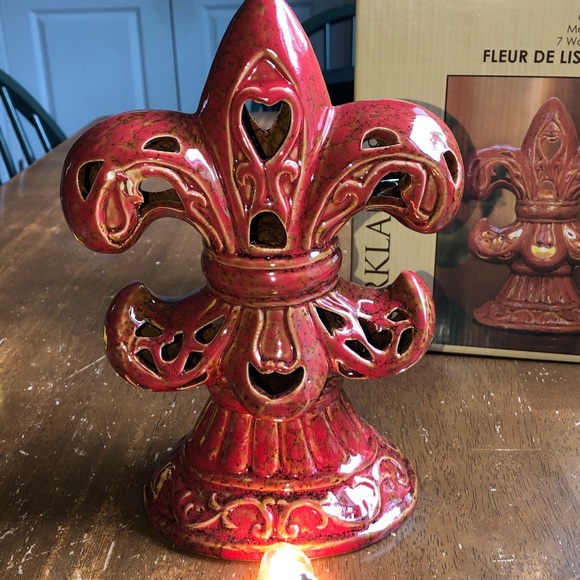 NIB FLEUR DE LIS RED LIGHT, Light included - Picture 7 of 10